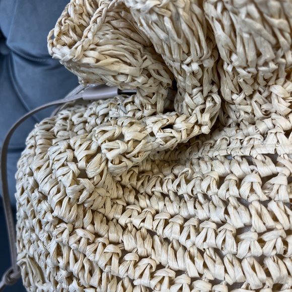 Crochet Backpack - Picture 2 of 3